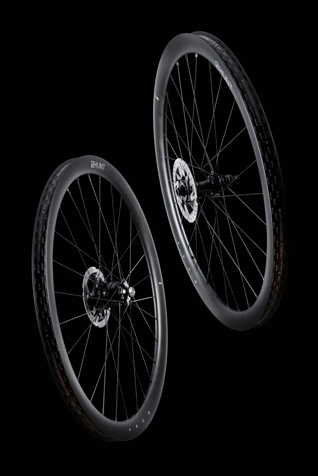 HUNT 40 Carbon Gravel Dynamo Wheelset - Image 12