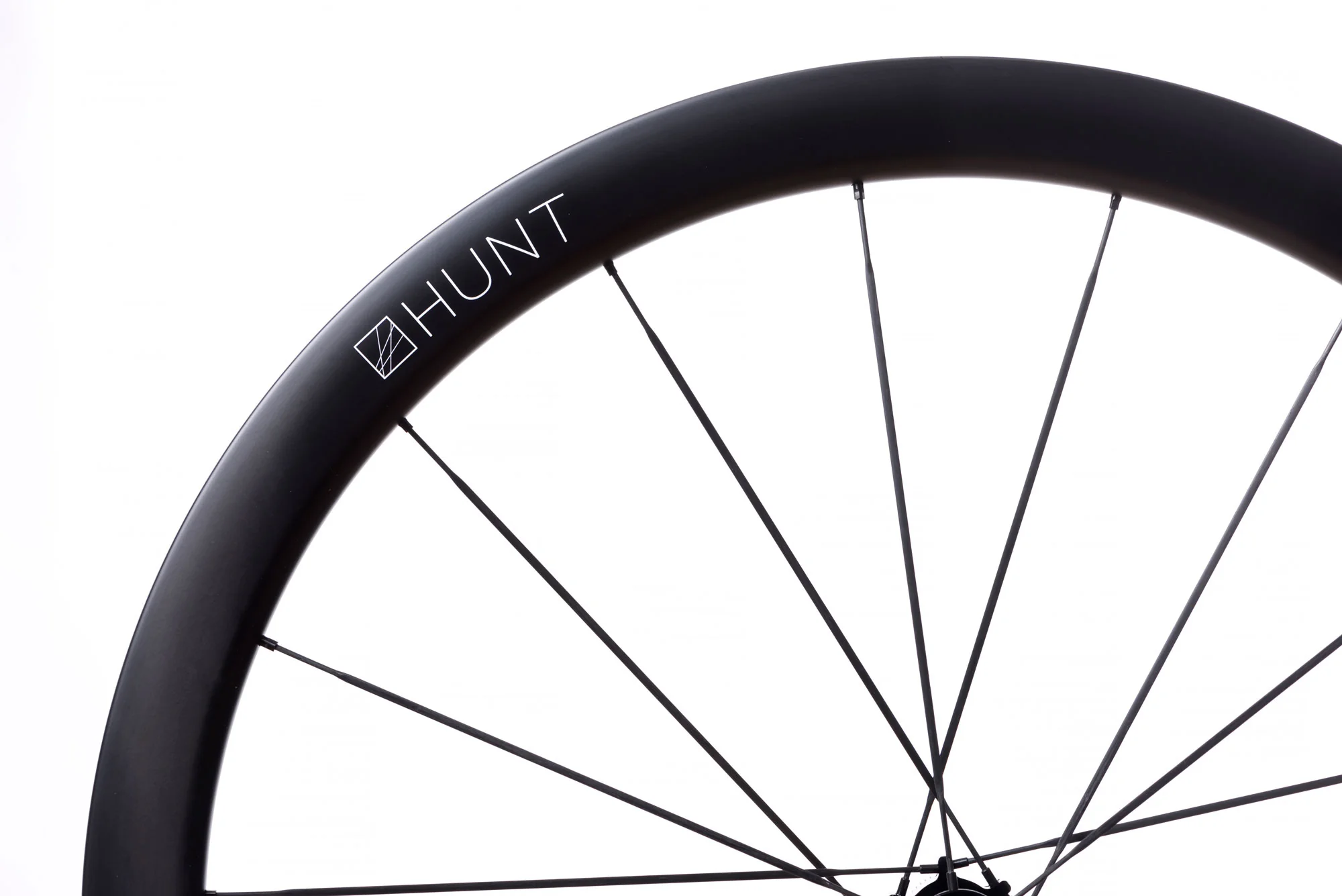 HUNT 44 UD Carbon Spoke Disc Wheelset - Image 9