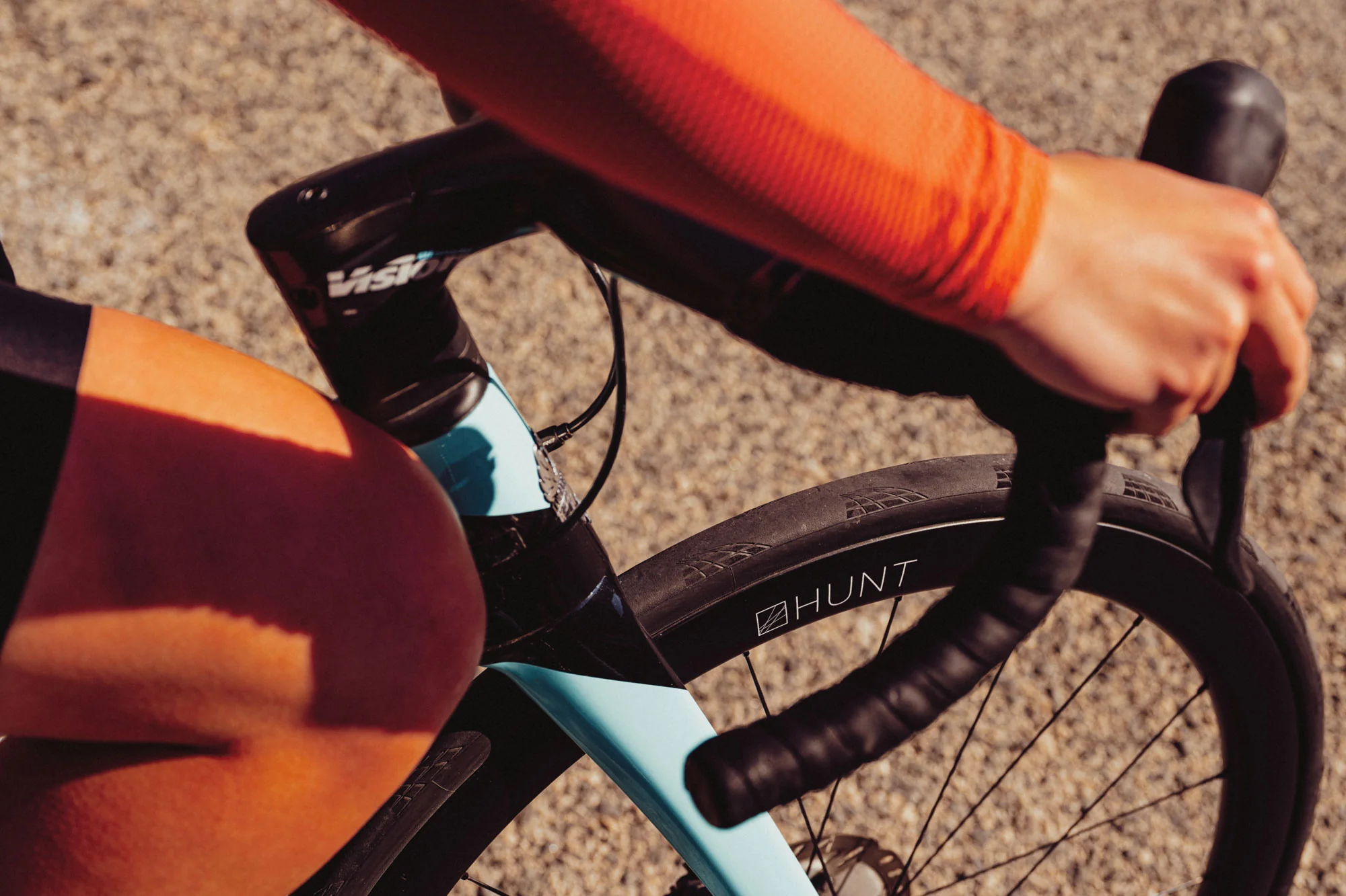 HUNT 4454 Aerodynamicist Carbon Disc Wheelset | Previous Model IC283 - Image 6