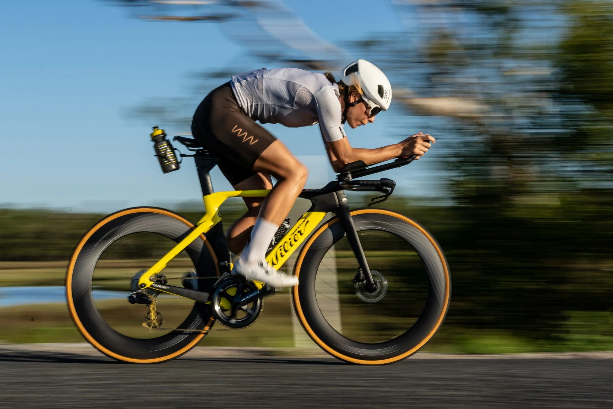 HUNT 8387 Aerodynamicist Carbon Disc Wheelset - Image 3