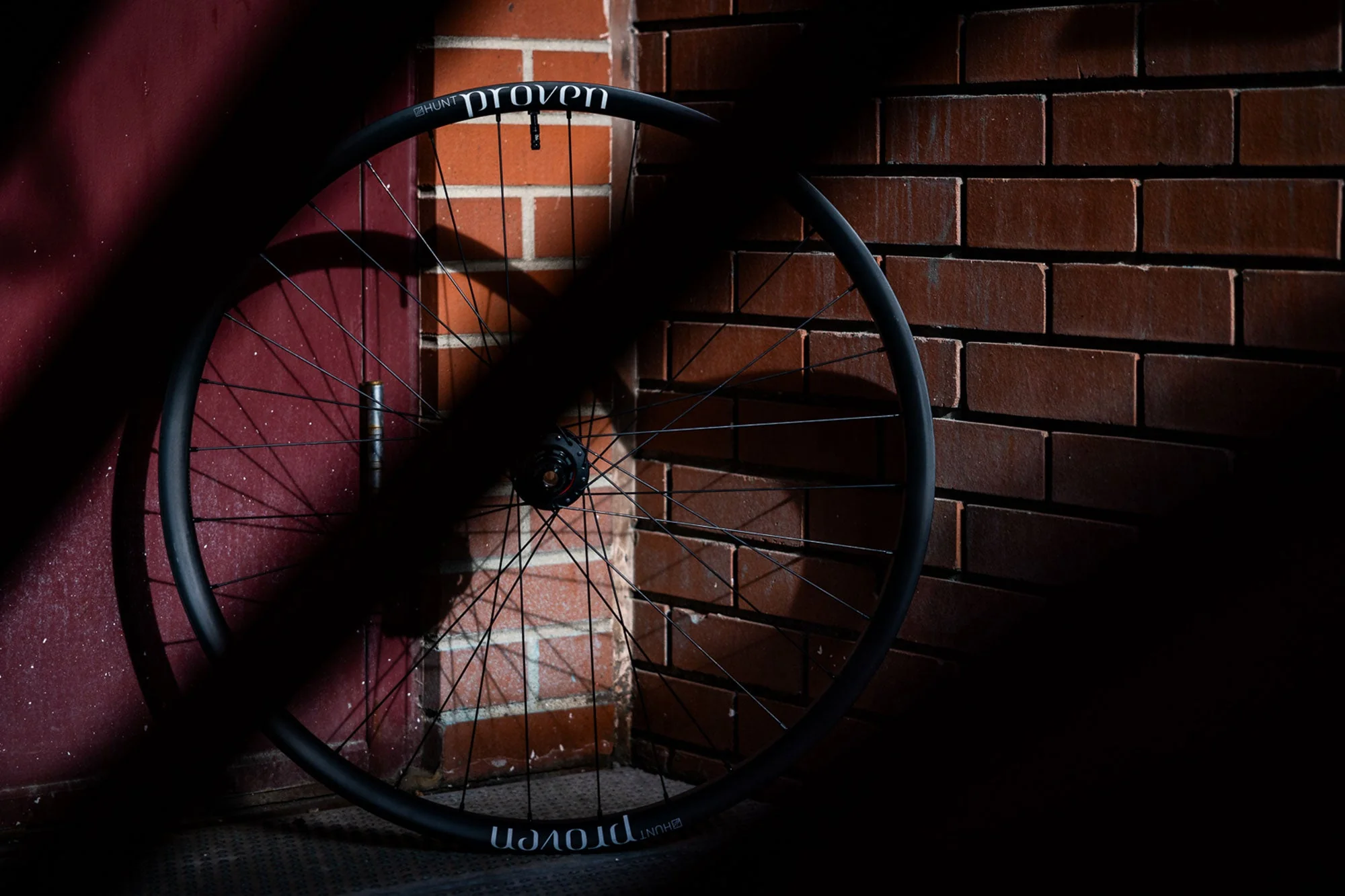 HUNT Proven Carbon Enduro H_Core V3 MTB 29 Wheelset | Single Wheel - Image 9