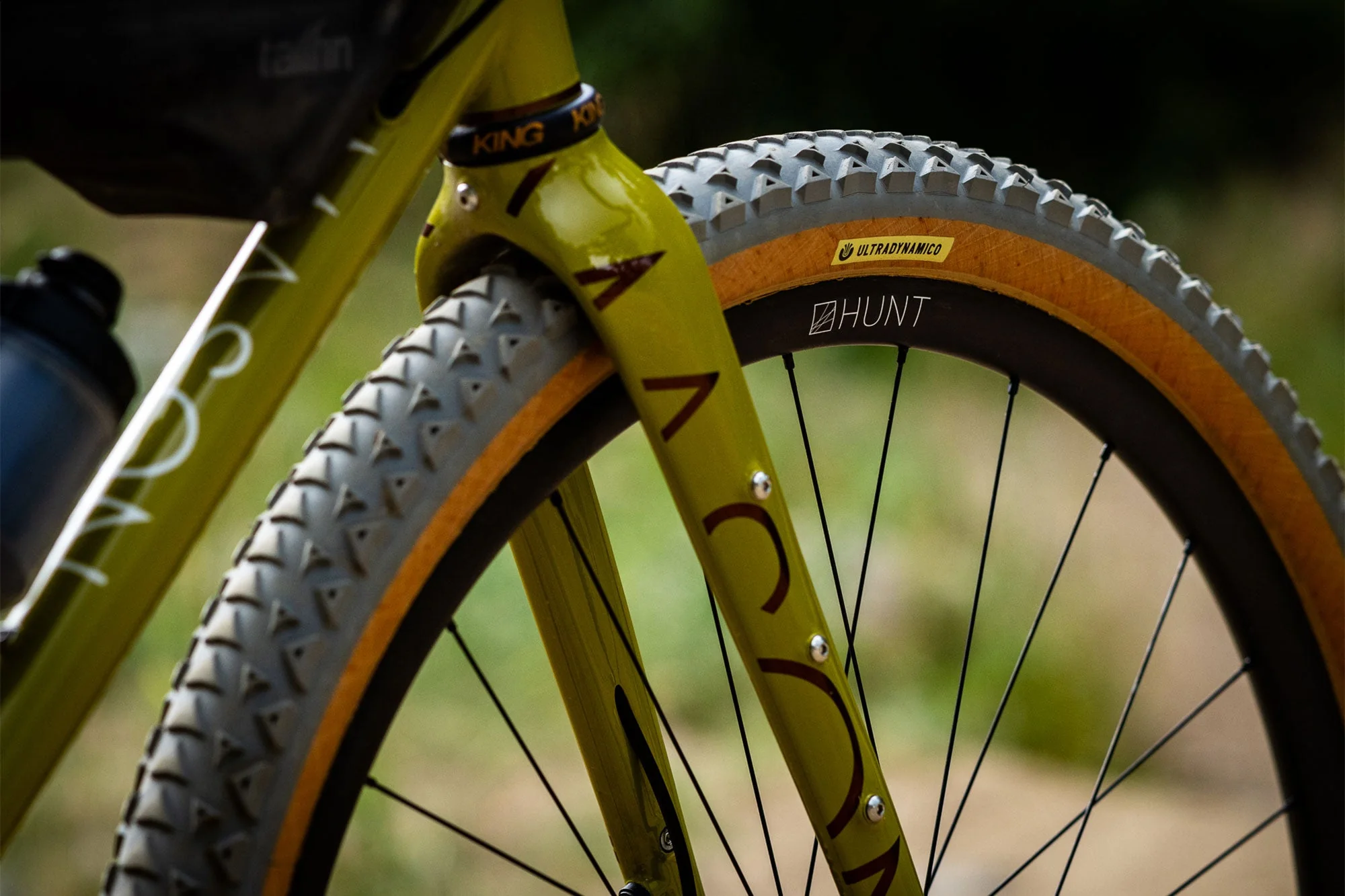 RE:NEW HUNT 25 Carbon Gravel X-Wide Wheelset - Image 6