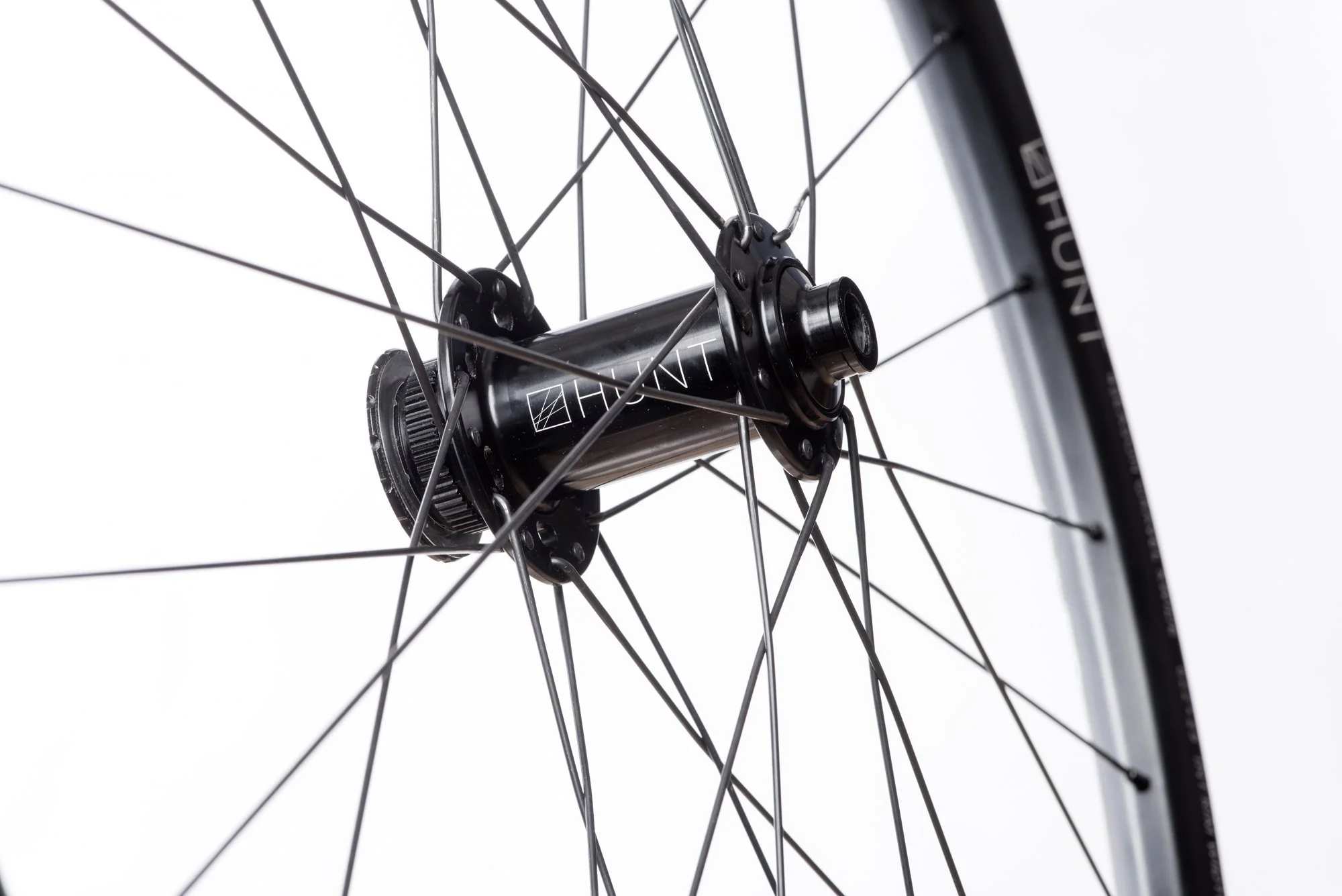 RE:NEW HUNT 4 Season Gravel Disc X-Wide Wheelset - Image 6