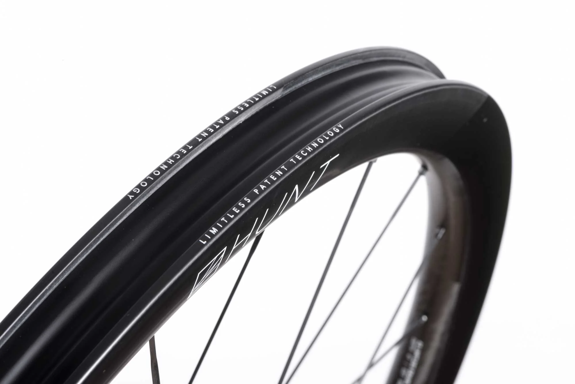 RE:NEW HUNT 40 Limitless Gravel Aero UD Carbon Spoke Wheelset - Image 8