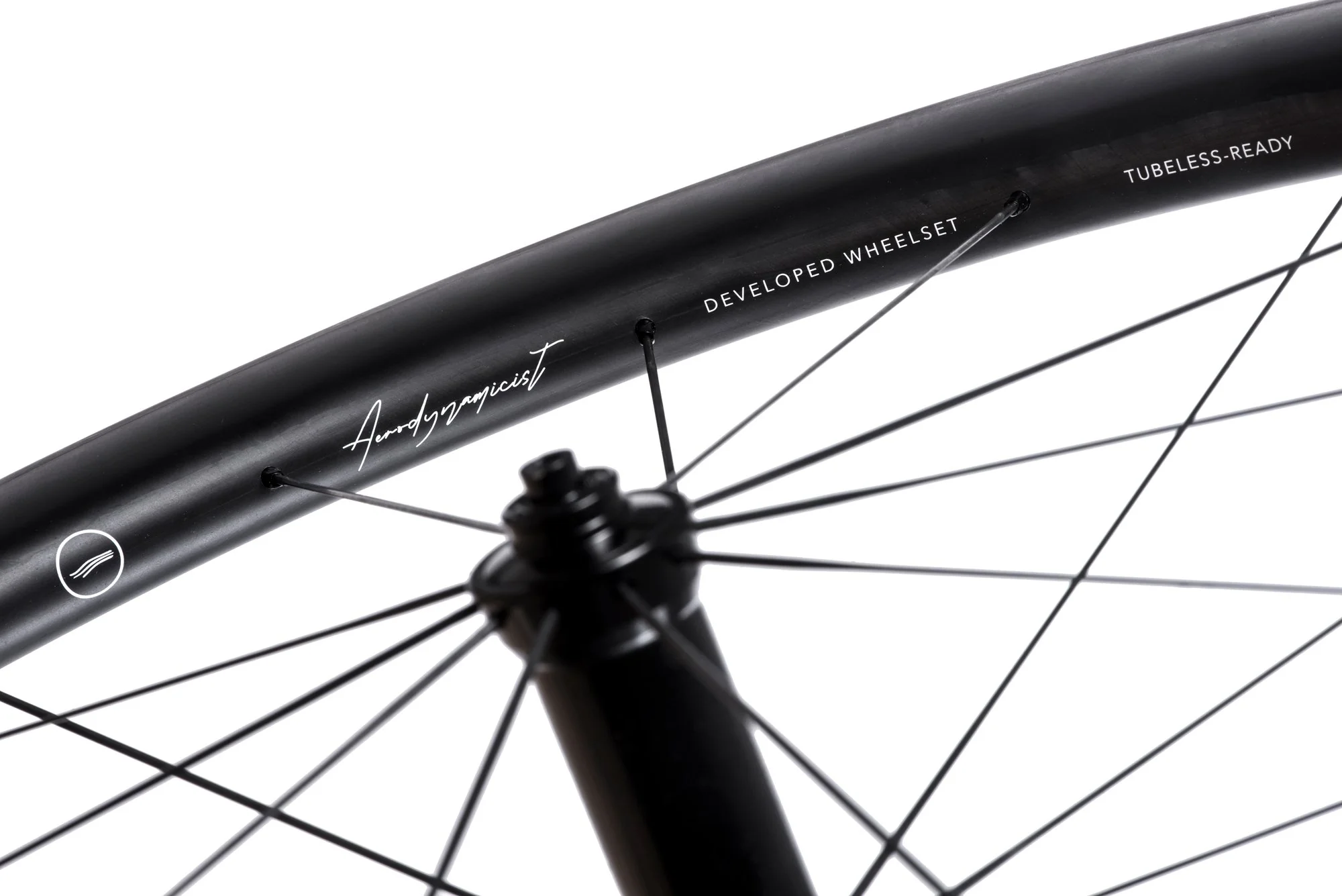 RE:NEW HUNT 62 Carbon Aerodynamicist Wheelset - Image 4