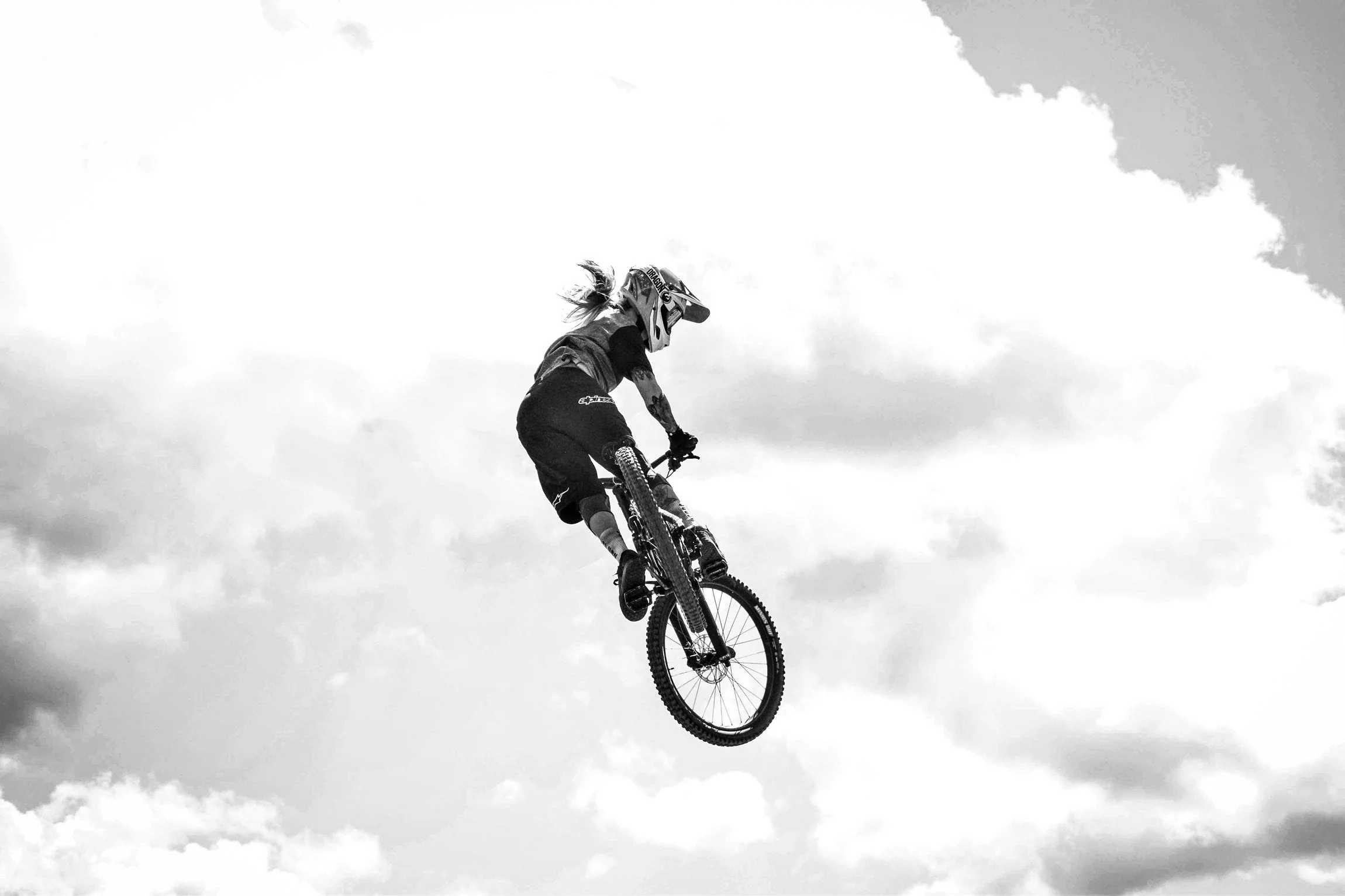 RE:NEW HUNT Enduro Wide MTB 27.5 Wheelset - Image 11
